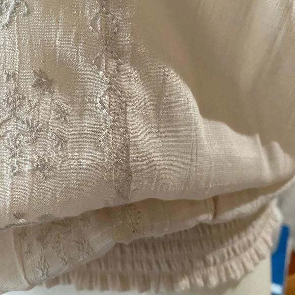 XXI blouse tan color embroidered size M short sleeves elastic band around waist - Picture 7 of 13